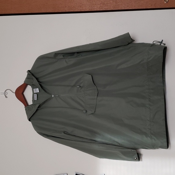 IZOD Windbreaker Quarter Zip Set - Picture 2 of 8